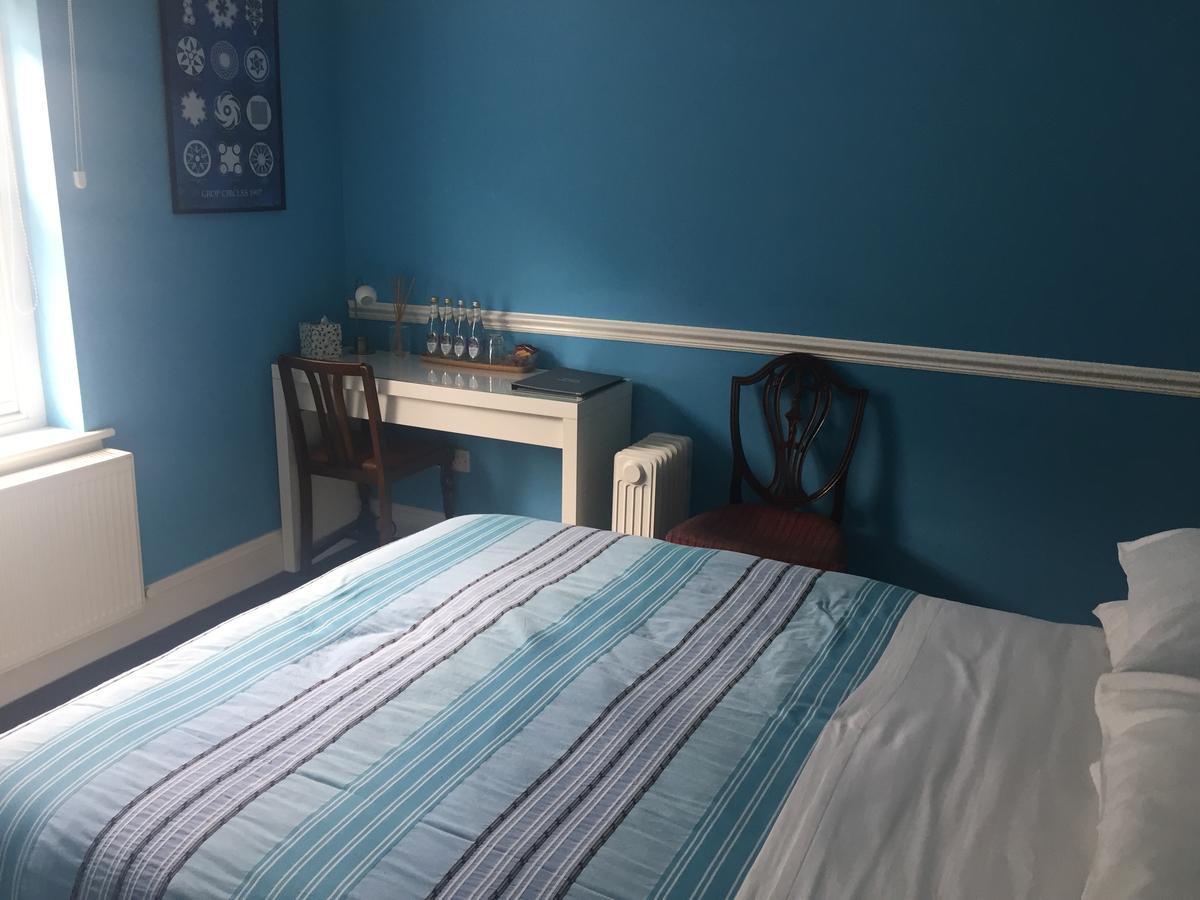 Circles Guest House Pewsey 外观 照片